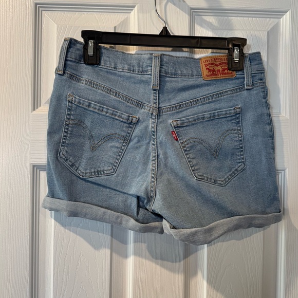 Women’s Levi Jean Shorts Bundle (2 pairs) - Picture 3 of 7